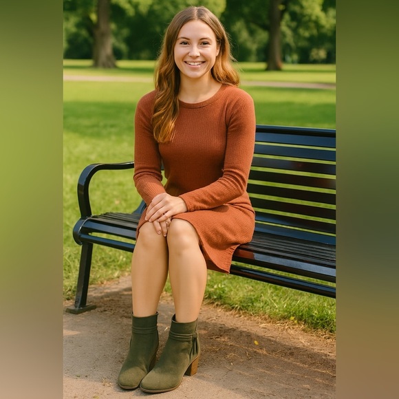 Violet & Red Dark Olive Fringe Side Zipper Ankle Block Heeled Boots- Size 8 - Picture 2 of 11